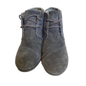 TOMS WOMENS  FRONT LACE KALA BOOTIE GUNMETAL STAR SUEDE SIZE 8.5